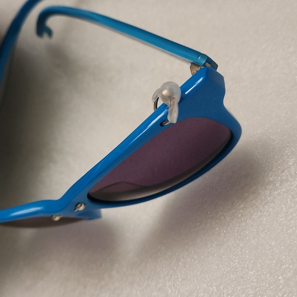 Diesel "piercings" design wayfarer sunglasses  Turquoise Ocean blue - Picture 3 of 6